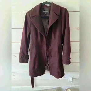 Women’s London Fog burgundy coat, sz small, waist tie, button down, dress coat